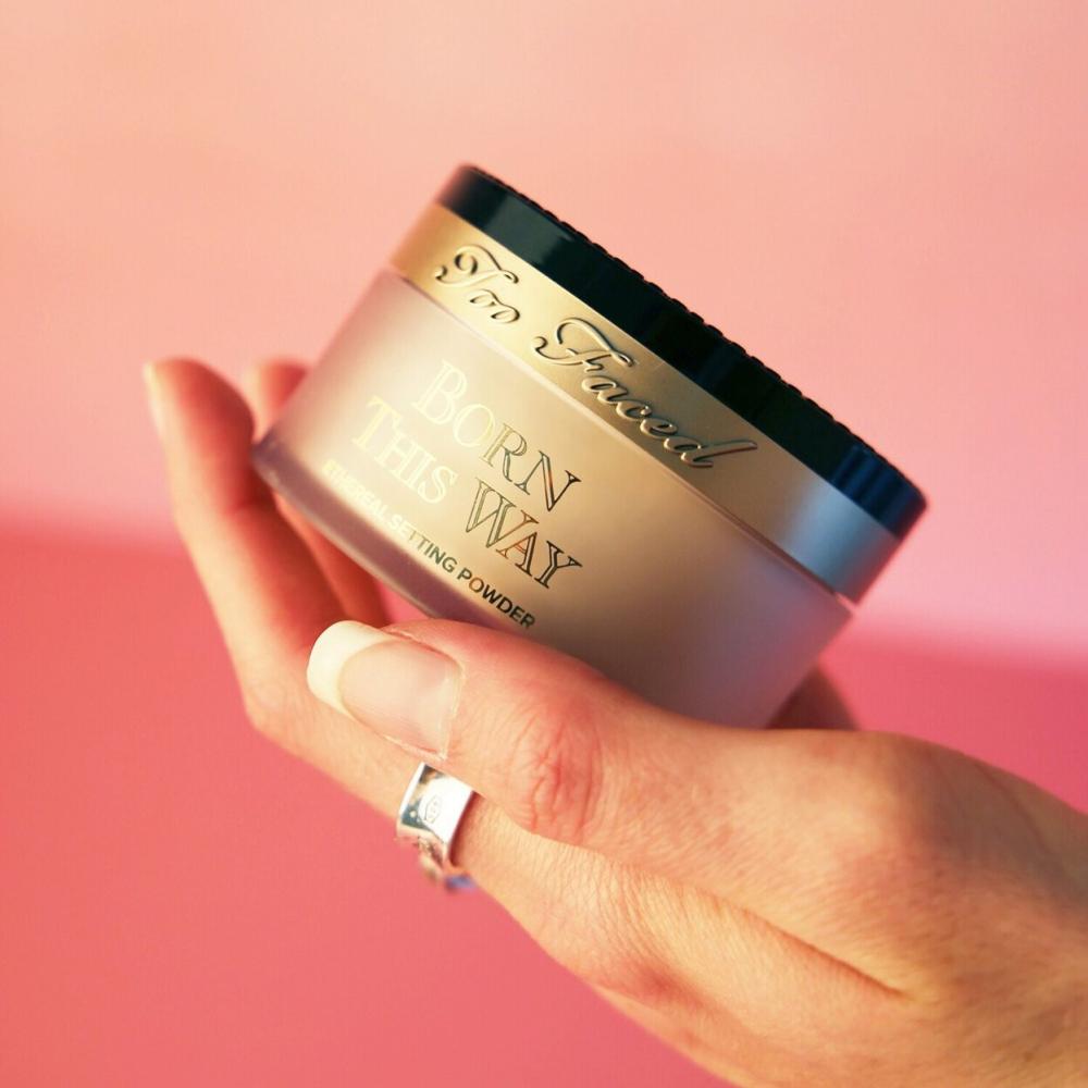 Too Faced Born This Way Ethereal Loose Translucent Powder