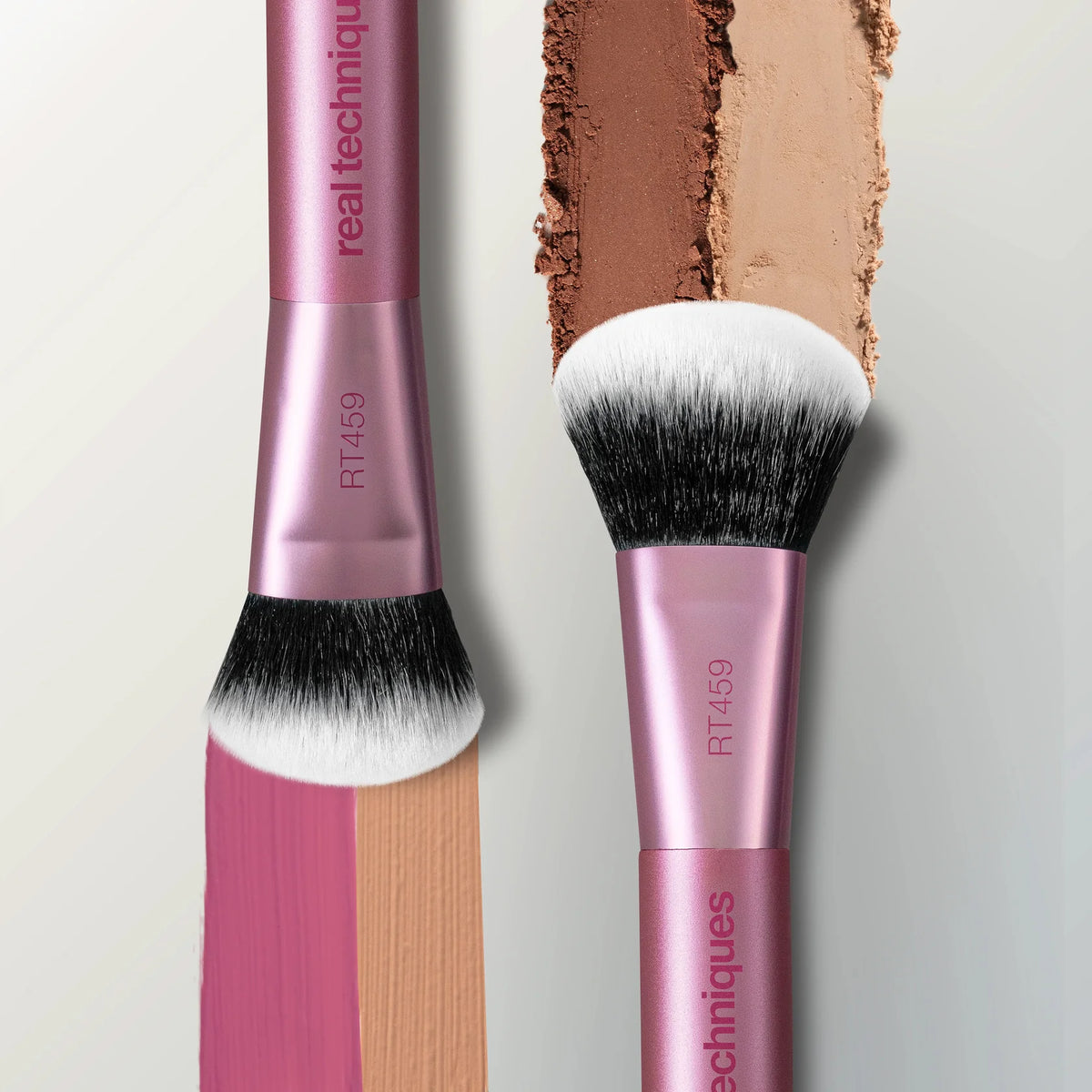 Real Techniques 459 Ultimate Multi-Tasker Brush